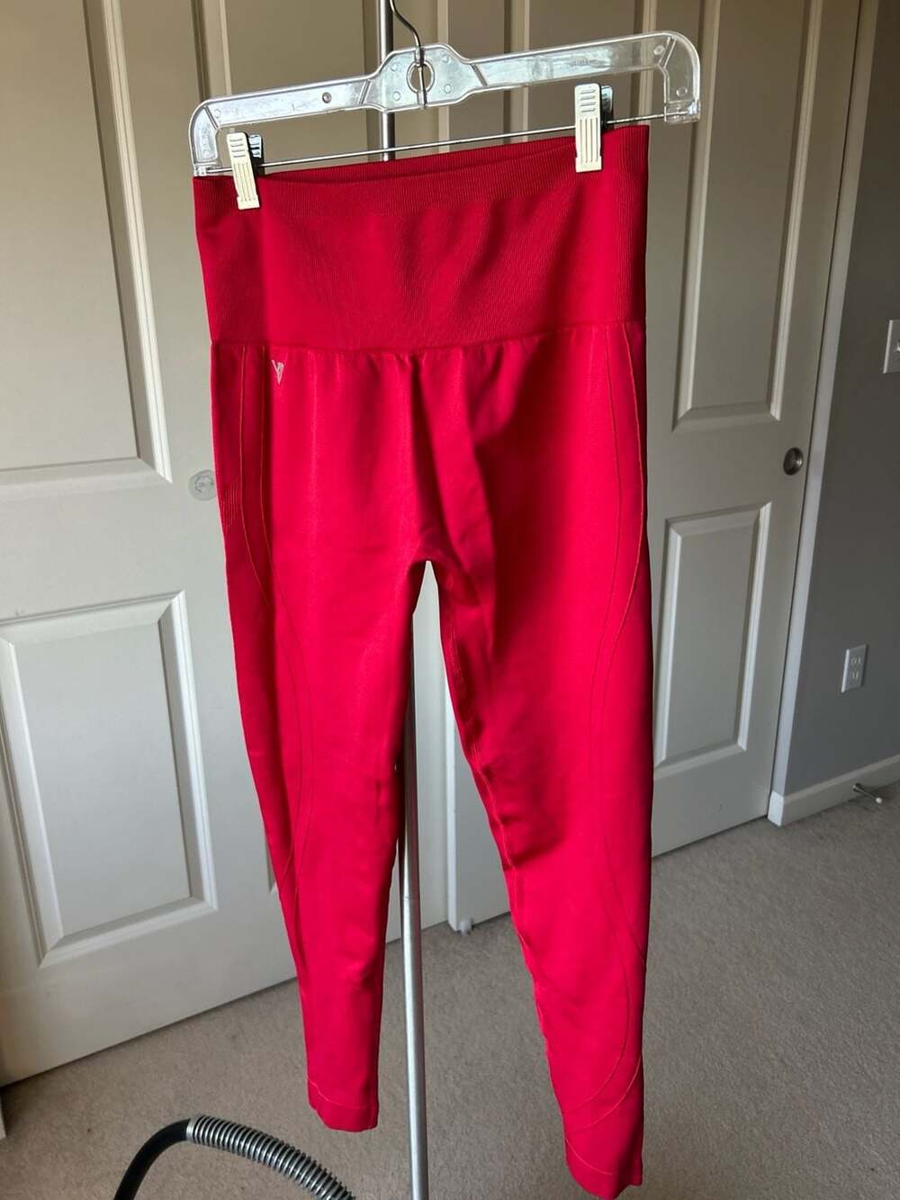 V Shred Seamless Flex High Waisted Leggings Red Size L